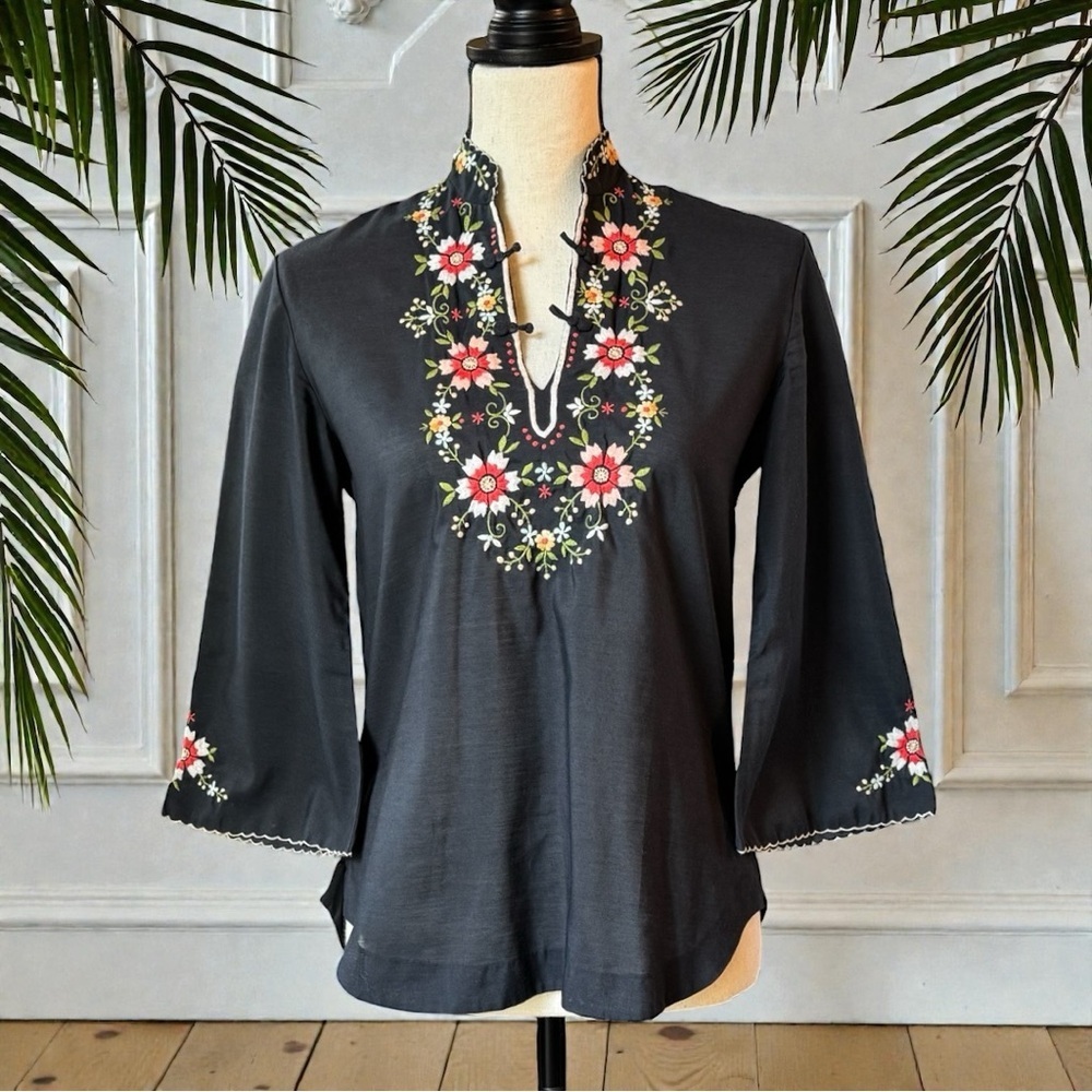 Vintage Lily Hand Embroidered Top Navy Floral 34 • Fits S/M